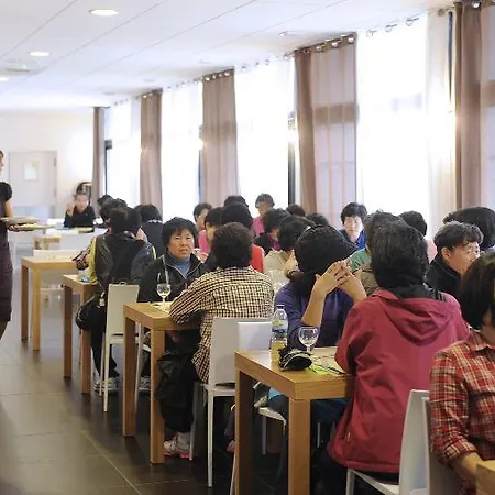 Comfort Lorda ホテル 4*