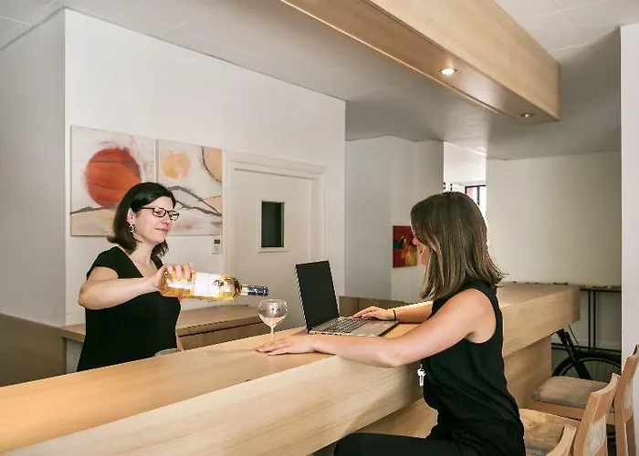 Comfort Lorda Lourdes